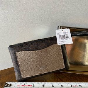 Coach wristlet small. New with tags